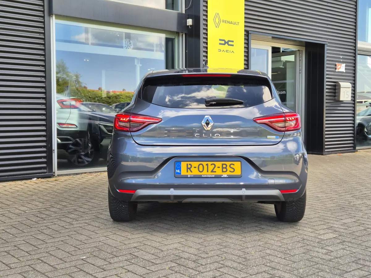 Clio 1.6 E-Tech Hybrid 140 R.S. Line Camera, Navigatie, All Season banden, Sportinterieur, Apple/Android