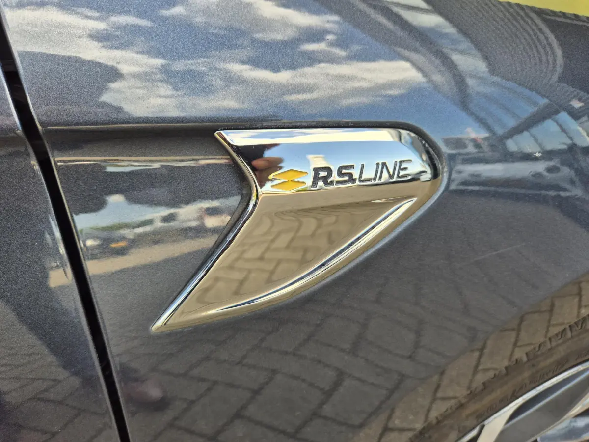 Clio 1.6 E-Tech Hybrid 140 R.S. Line Camera, Navigatie, All Season banden, Sportinterieur, Apple/Android
