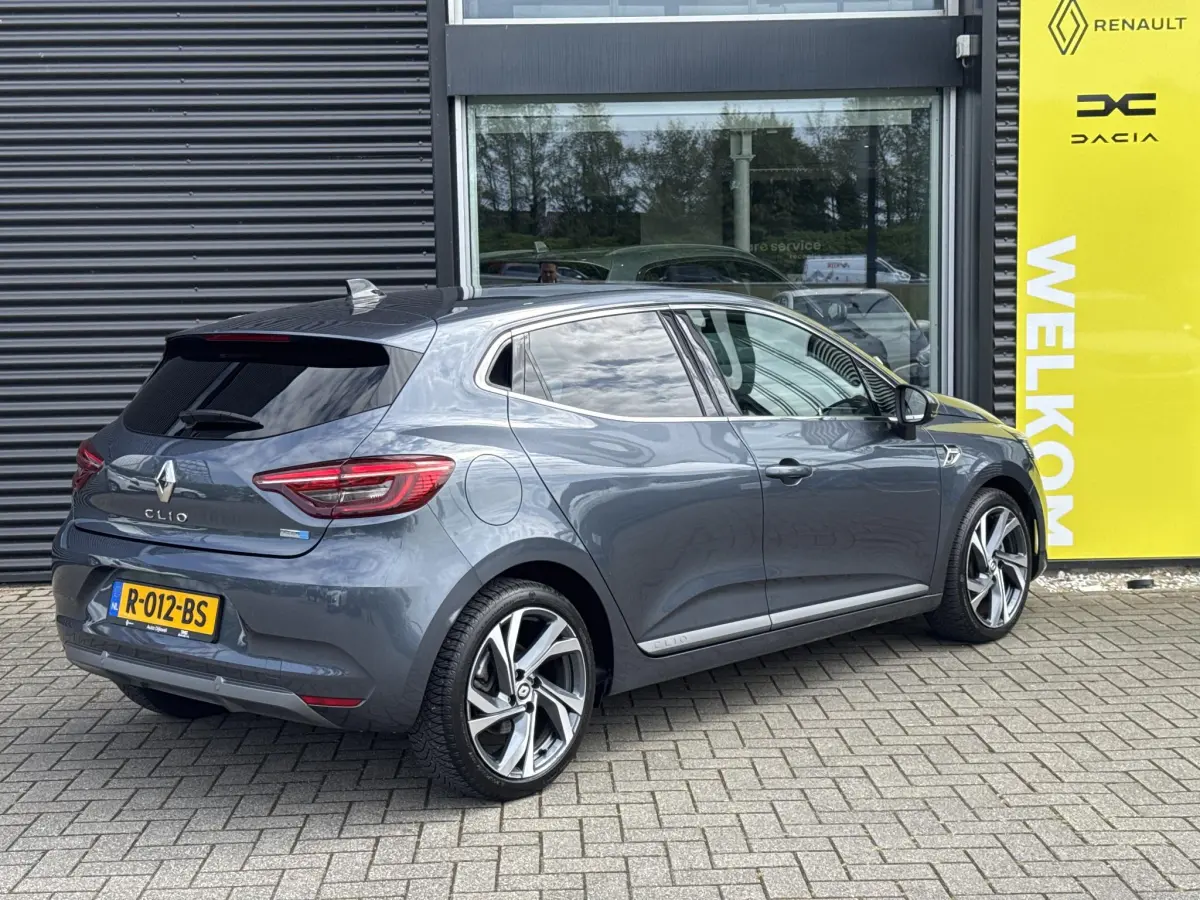 Clio 1.6 E-Tech Hybrid 140 R.S. Line Camera, Navigatie, All Season banden, Sportinterieur, Apple/Android
