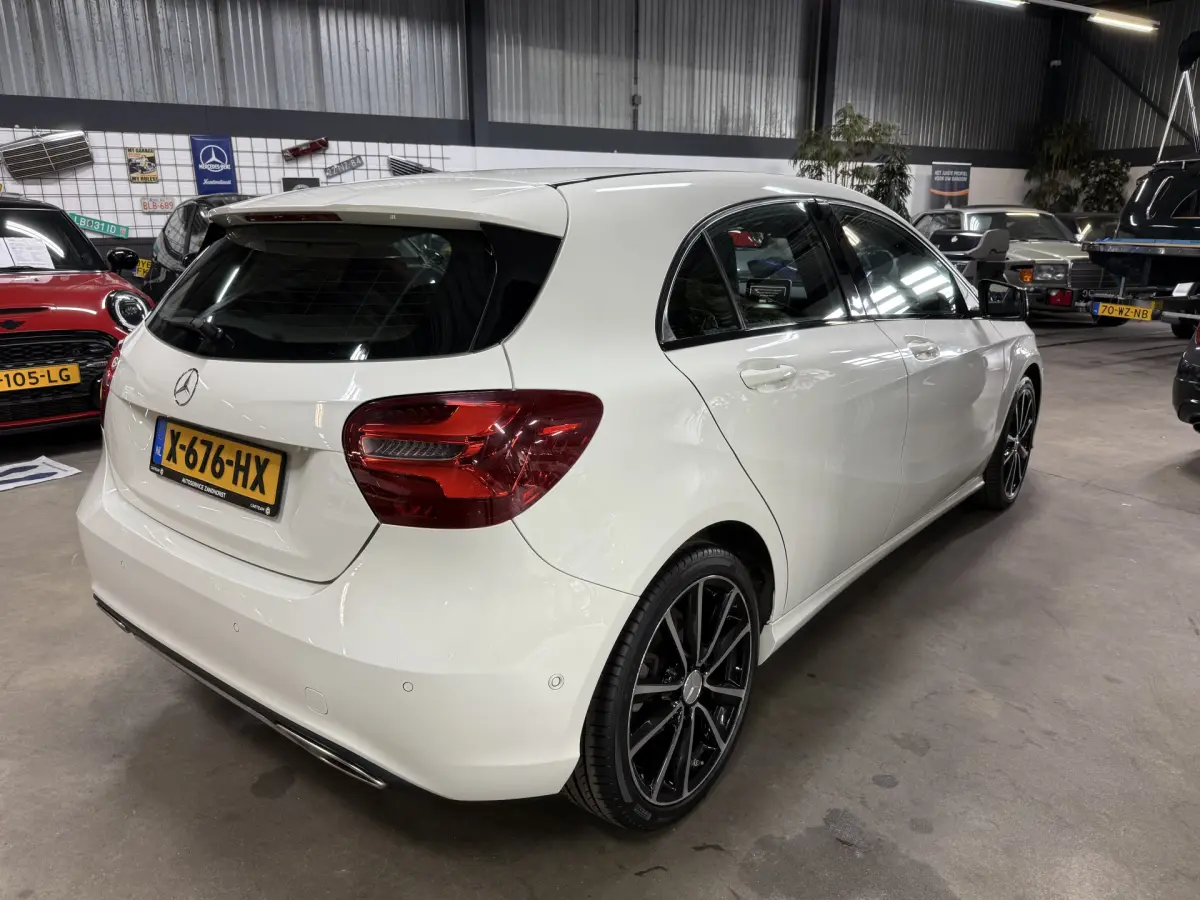 A-Klasse 180 Ambition // 17 inch // Stoelverw. // Navi