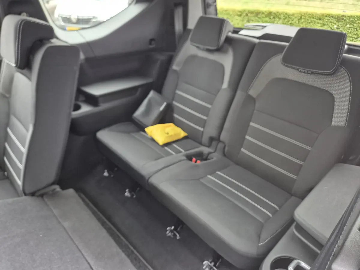 Jogger 1.6 Hybrid 140 Expression 7p. Camera, Navi, Apple/Android Auto, All Season banden, Climate Control