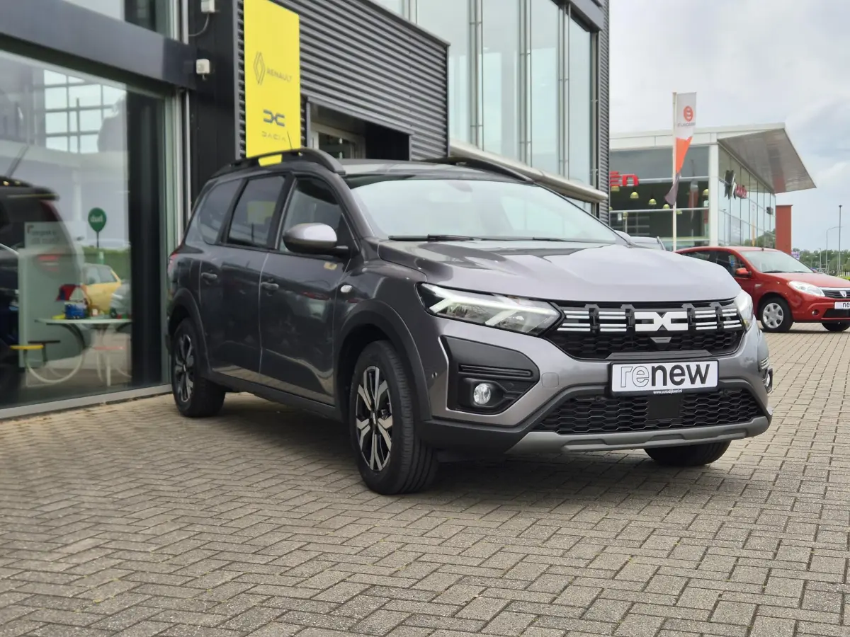 Jogger 1.6 Hybrid 140 Expression 7p. Camera, Navi, Apple/Android Auto, All Season banden, Climate Control