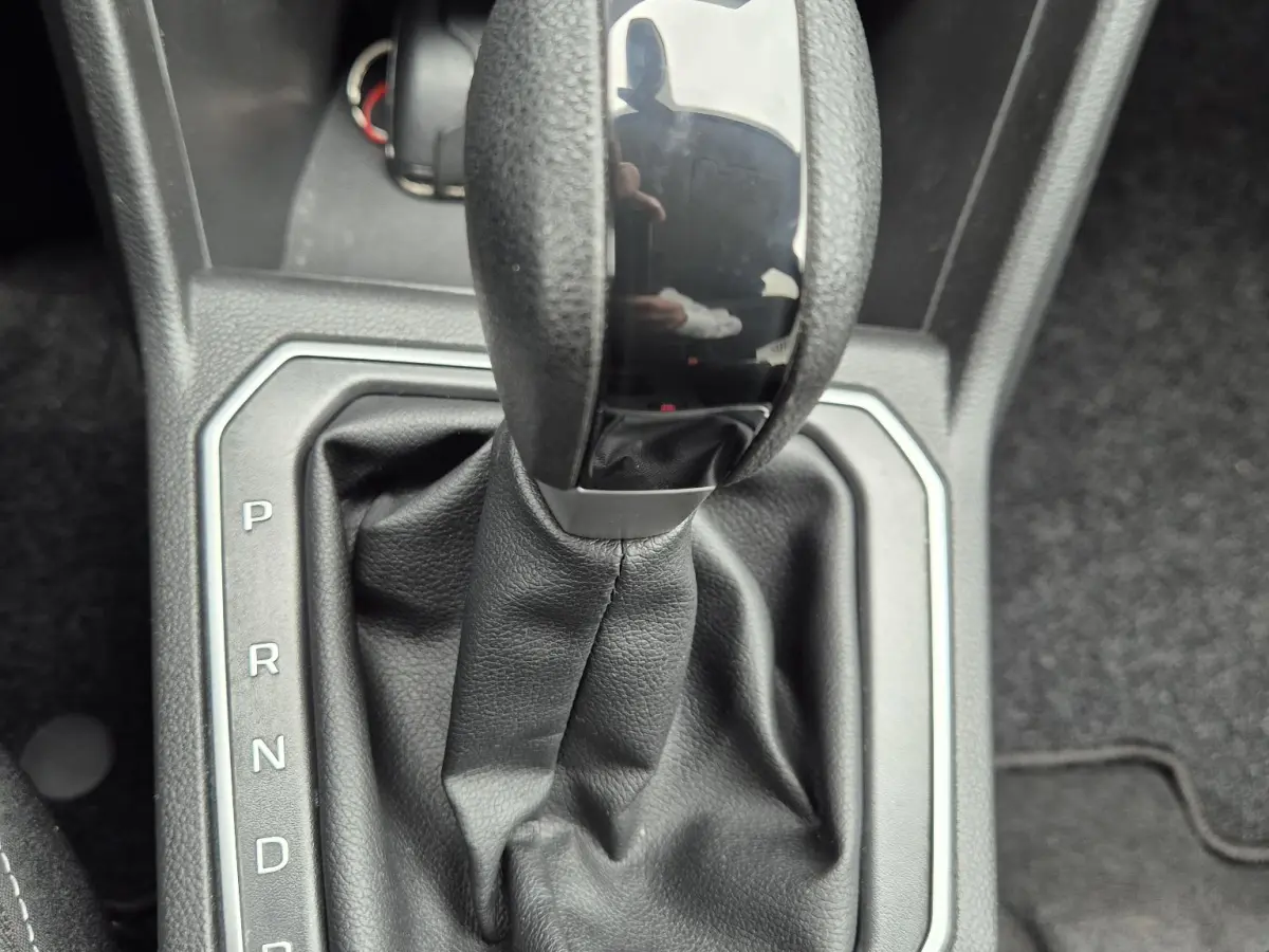 Jogger 1.6 Hybrid 140 Expression 7p. Camera, Navi, Apple/Android Auto, All Season banden, Climate Control