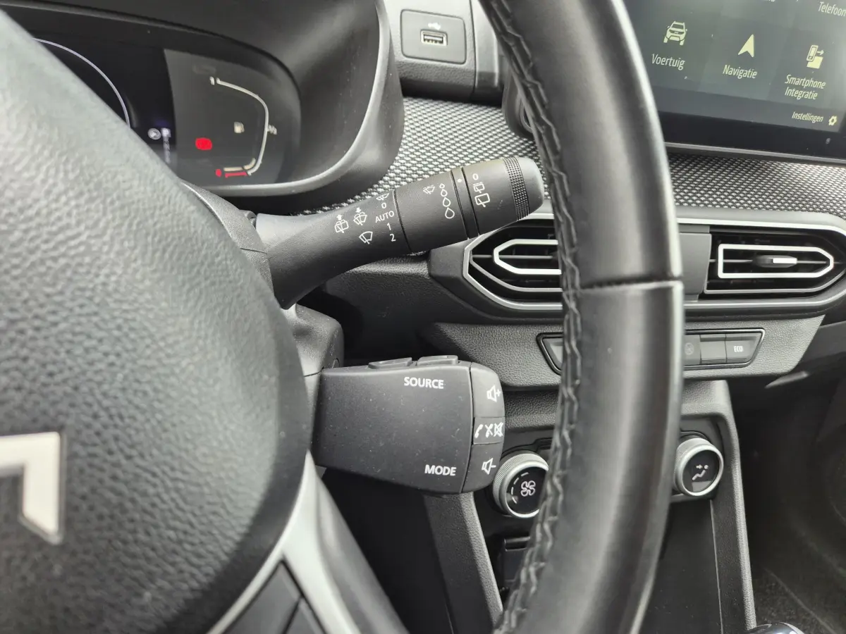 Jogger 1.6 Hybrid 140 Expression 7p. Camera, Navi, Apple/Android Auto, All Season banden, Climate Control
