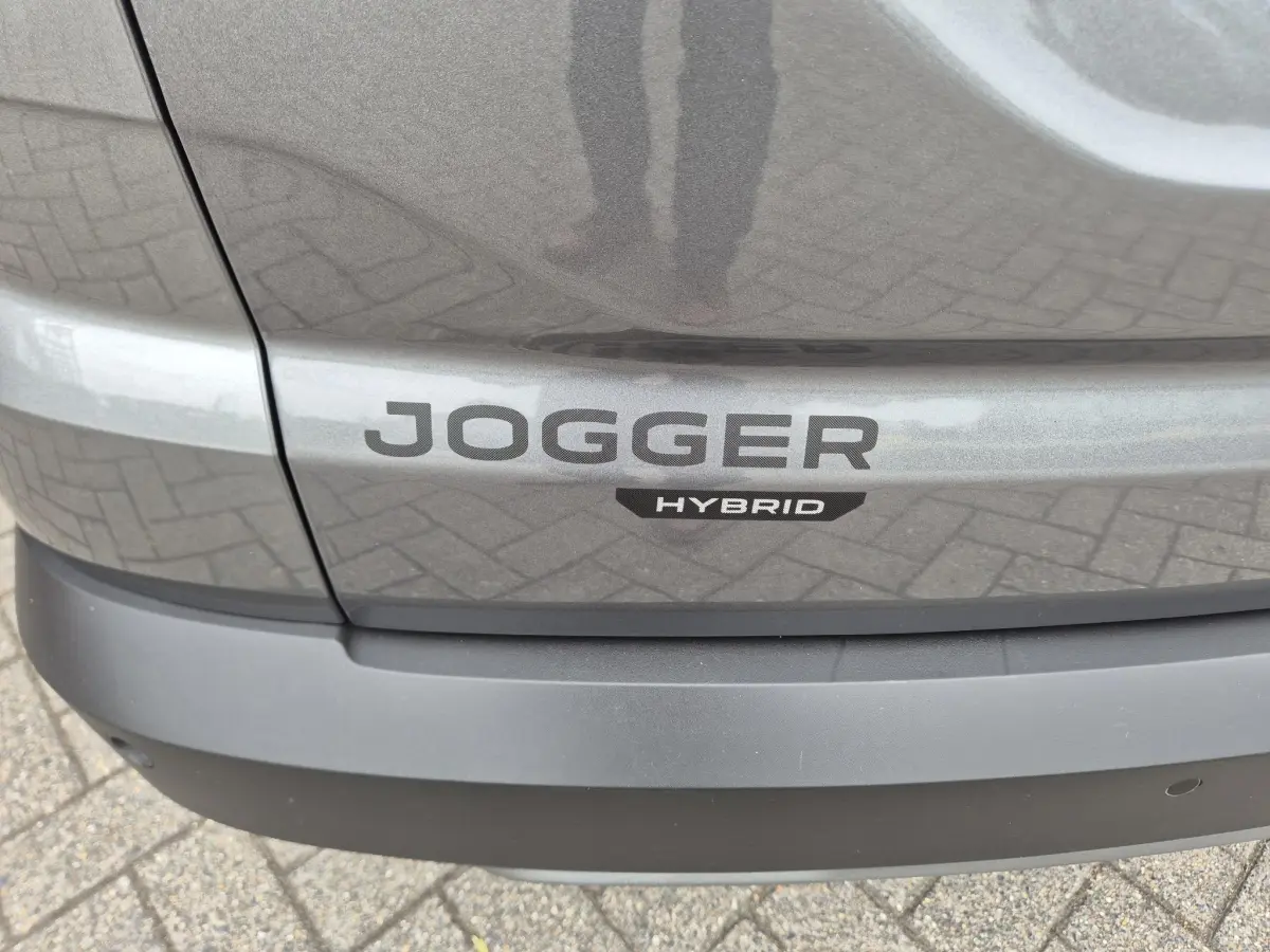 Jogger 1.6 Hybrid 140 Expression 7p. Camera, Navi, Apple/Android Auto, All Season banden, Climate Control