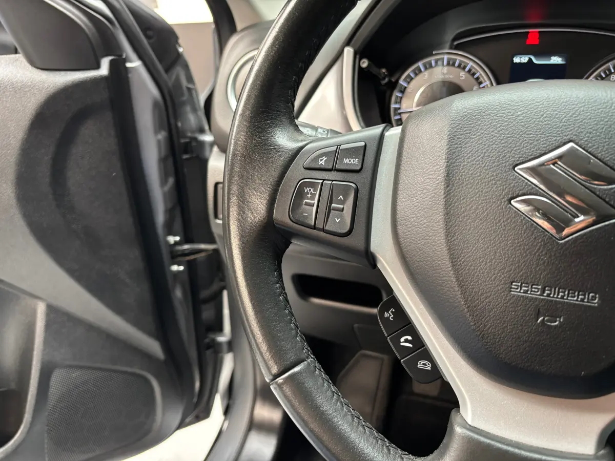 Vitara 1.4 Boosterjet Comfort Smart Hybrid /Camera / Navi