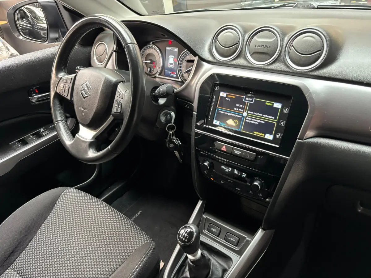 Vitara 1.4 Boosterjet Select Smart Hybrid / Navi / Stoelverwarming