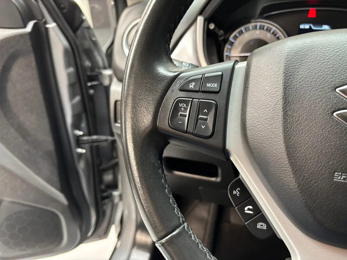 Vitara 1.4 Boosterjet Select Smart Hybrid / Navi / Stoelverwarming