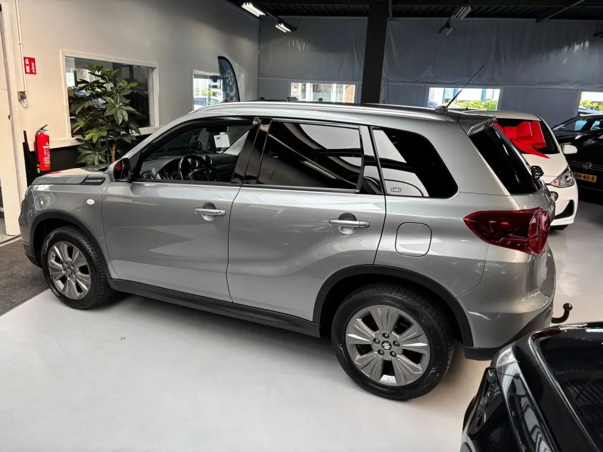 Vitara 1.4 Boosterjet Select Smart Hybrid / Navi / Stoelverwarming