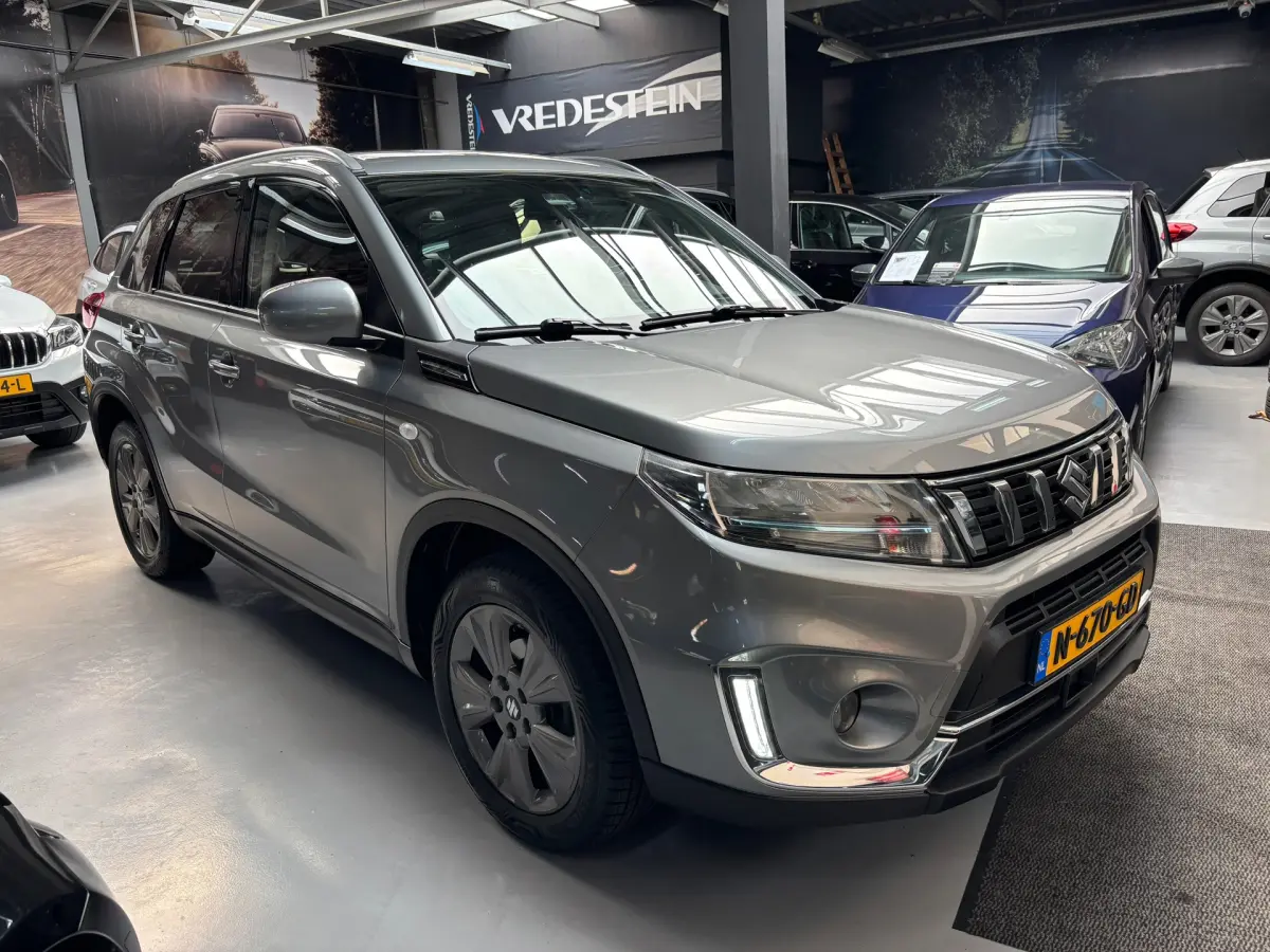 Vitara 1.4 Boosterjet Select Smart Hybrid / Navi / Stoelverwarming