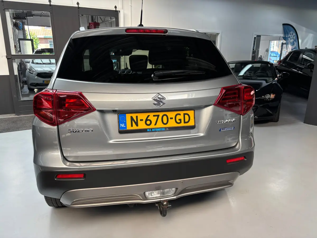 Vitara 1.4 Boosterjet Select Smart Hybrid / Navi / Stoelverwarming