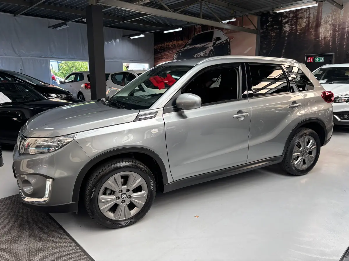 Vitara 1.4 Boosterjet Select Smart Hybrid / Navi / Stoelverwarming