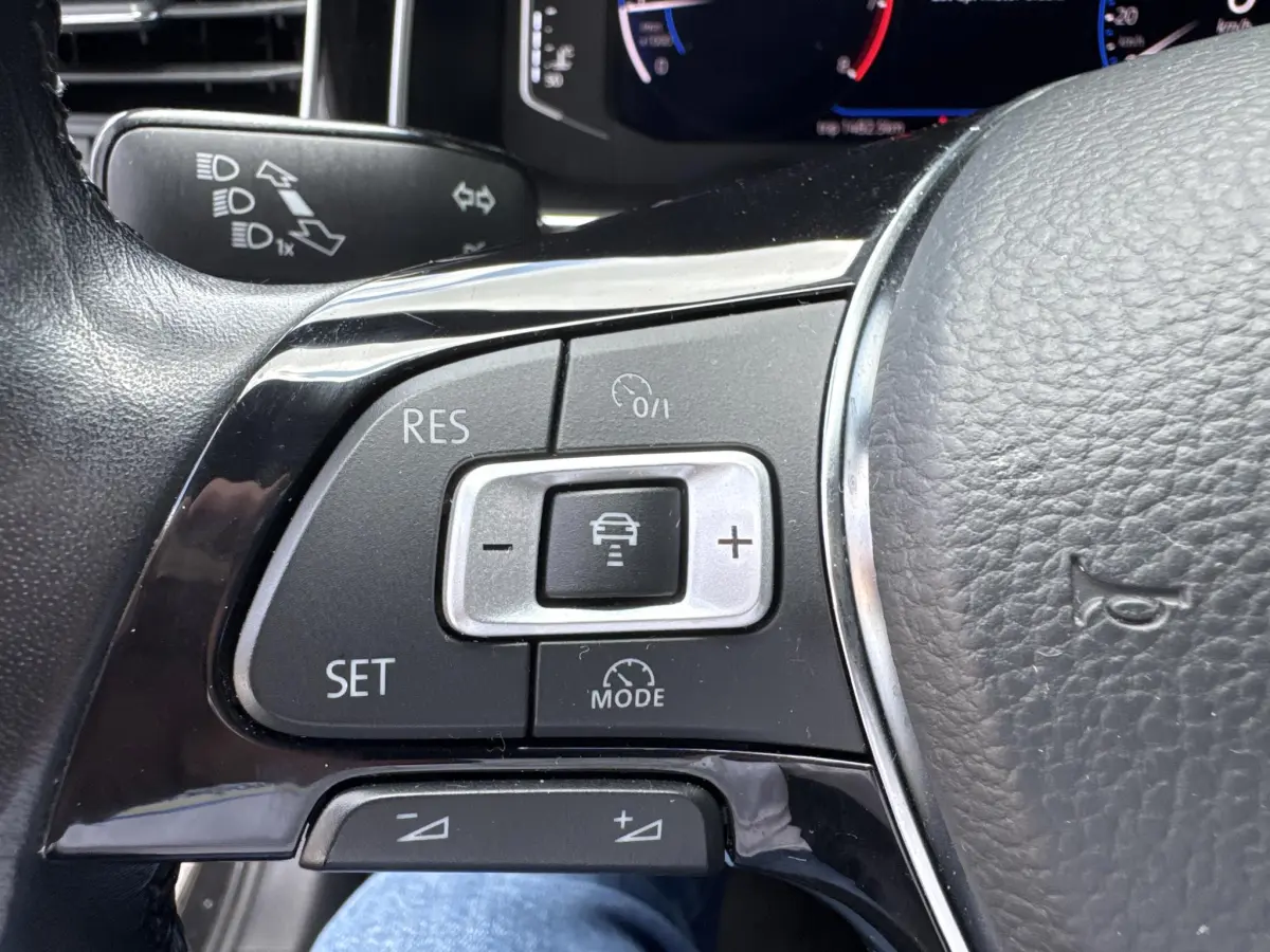 Polo 1.0 TSI Highline Business R-line | Digitale cockpit | PDC v+a