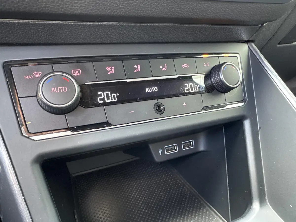 Polo 1.0 TSI Highline Business R-line | Digitale cockpit | PDC v+a