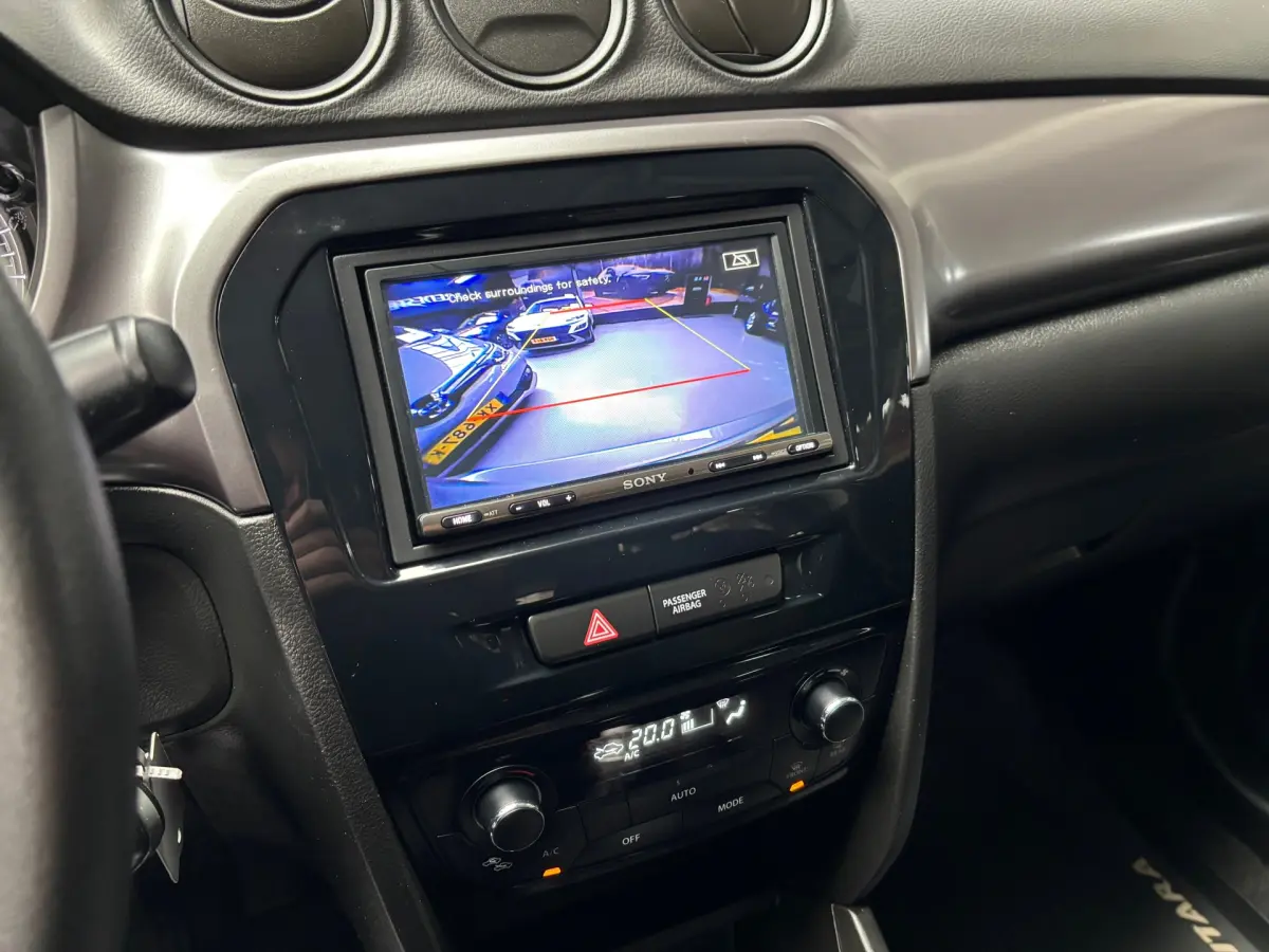 Vitara 1.4 Boosterjet Comfort Smart Hybrid / Camera