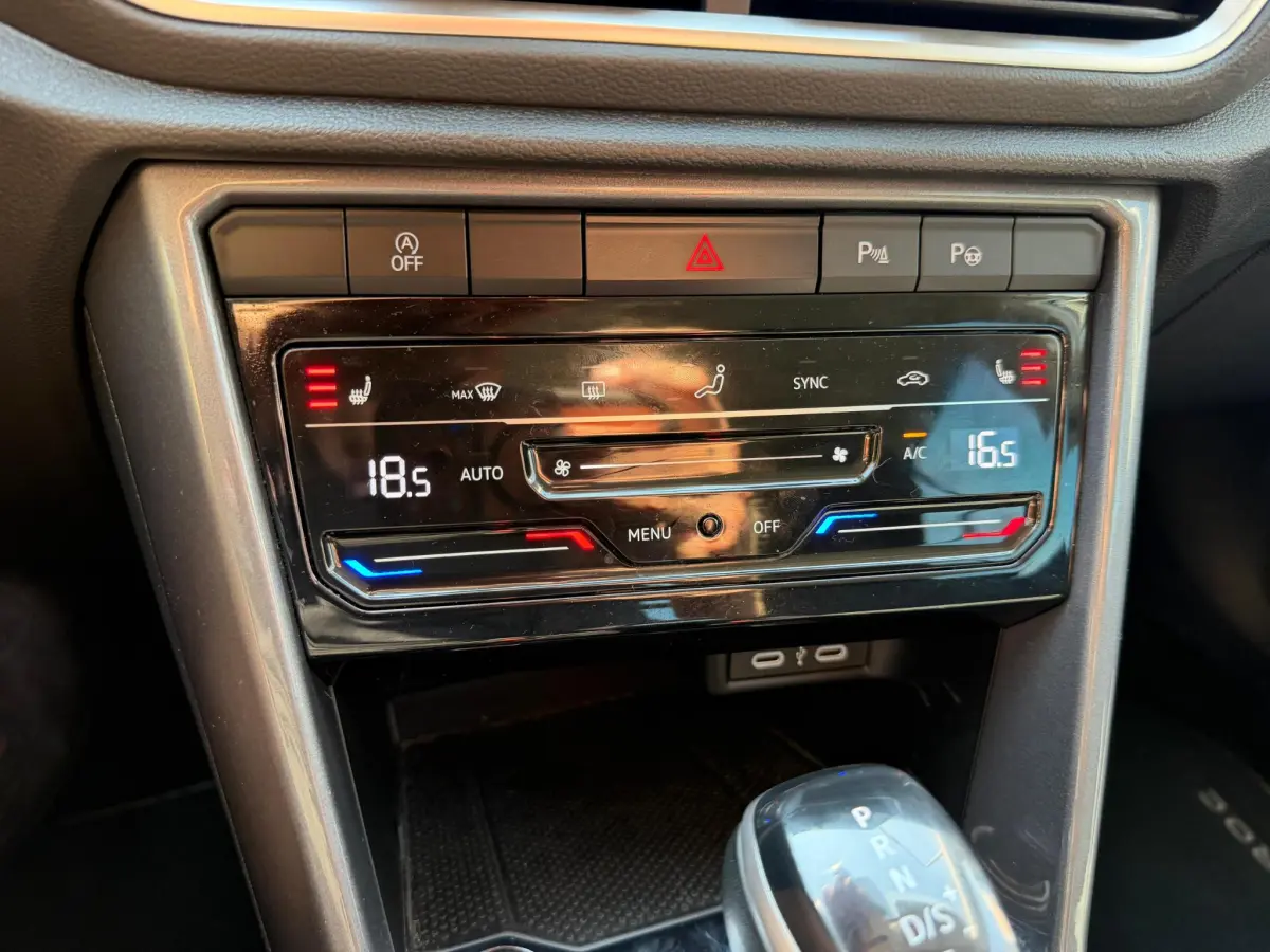 T-Roc 1.5 TSI R-Line BOVAG GARANTIE ACC/CARPLAY/CAMERA