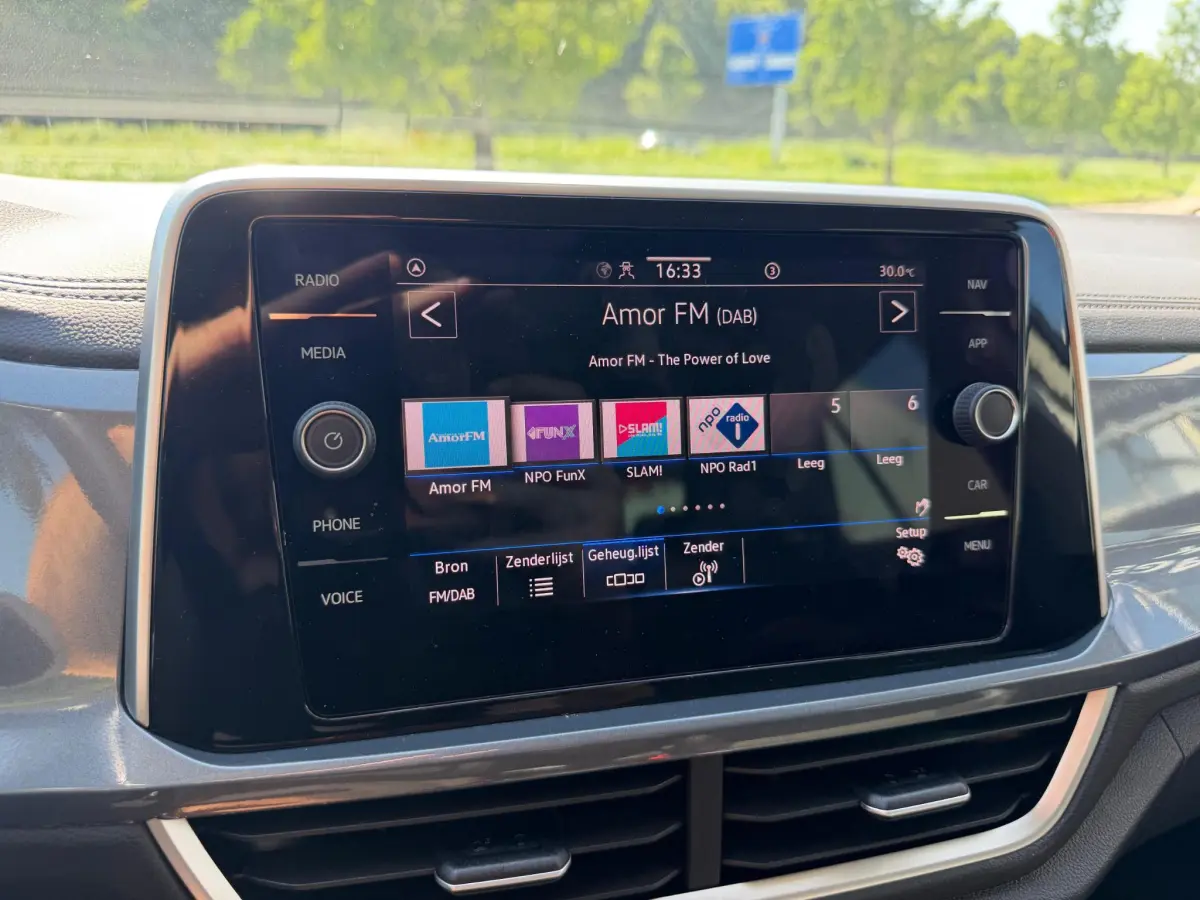 T-Roc 1.5 TSI R-Line BOVAG GARANTIE ACC/CARPLAY/CAMERA