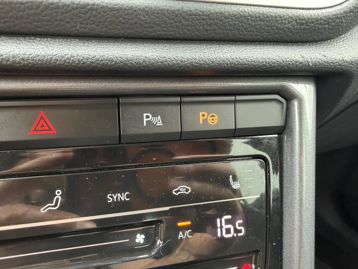 T-Roc 1.5 TSI R-Line BOVAG GARANTIE ACC/CARPLAY/CAMERA