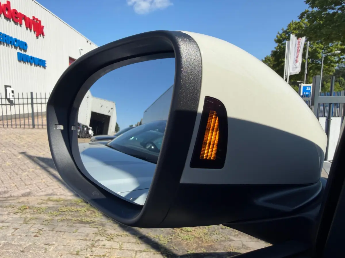 T-Roc 1.5 TSI R-Line BOVAG GARANTIE ACC/CARPLAY/CAMERA