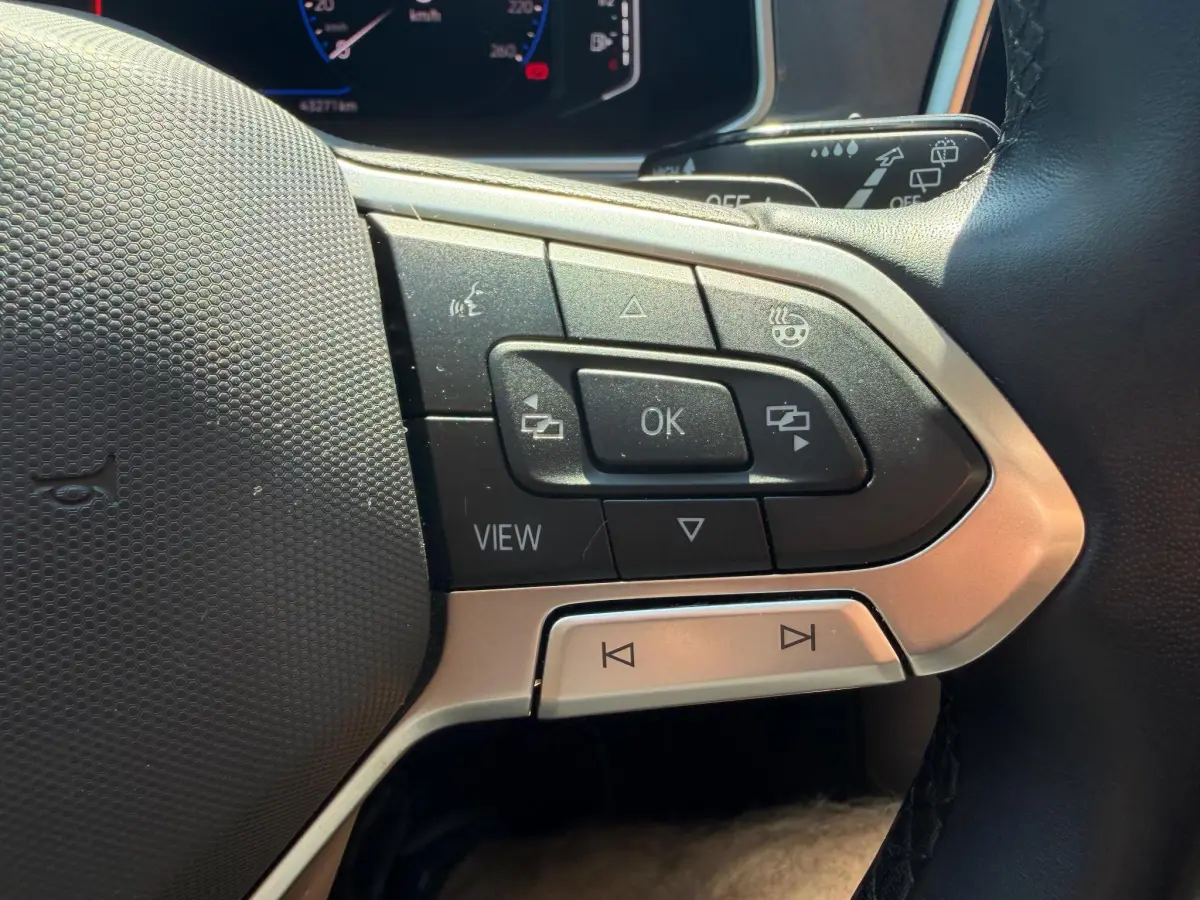 T-Roc 1.5 TSI R-Line BOVAG GARANTIE ACC/CARPLAY/CAMERA