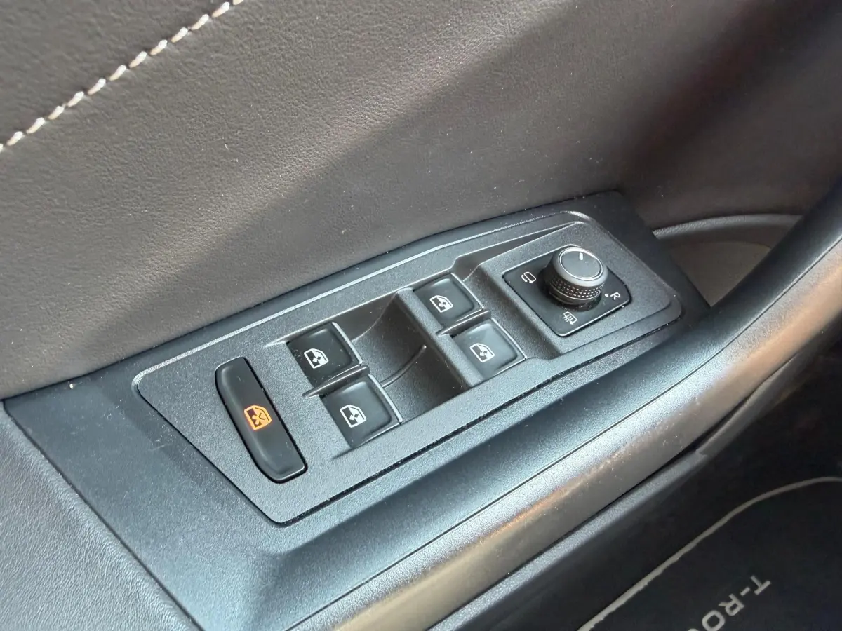 T-Roc 1.5 TSI R-Line BOVAG GARANTIE ACC/CARPLAY/CAMERA