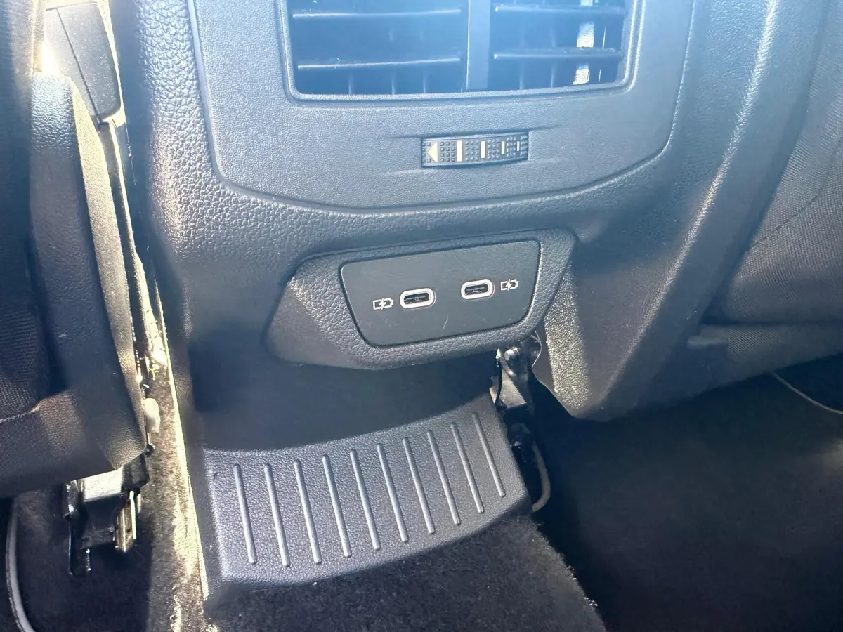 T-Roc 1.5 TSI R-Line BOVAG GARANTIE ACC/CARPLAY/CAMERA