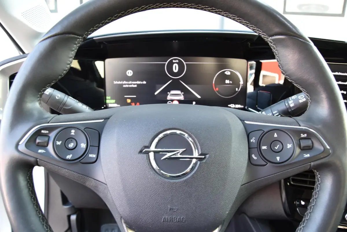 Mokka-e Business Elegance 50-kWh 11kw bl.