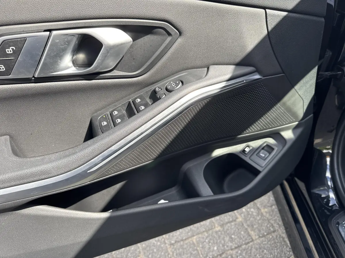 3 Serie Touring 330e Sportline | Panodak | Plug-In Hybrid