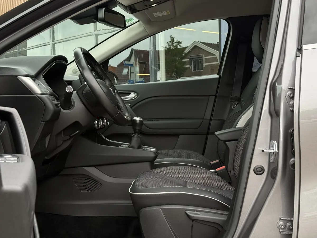 Captur 1.0 TCe 100 Intens SideBars | Carplay | Camera