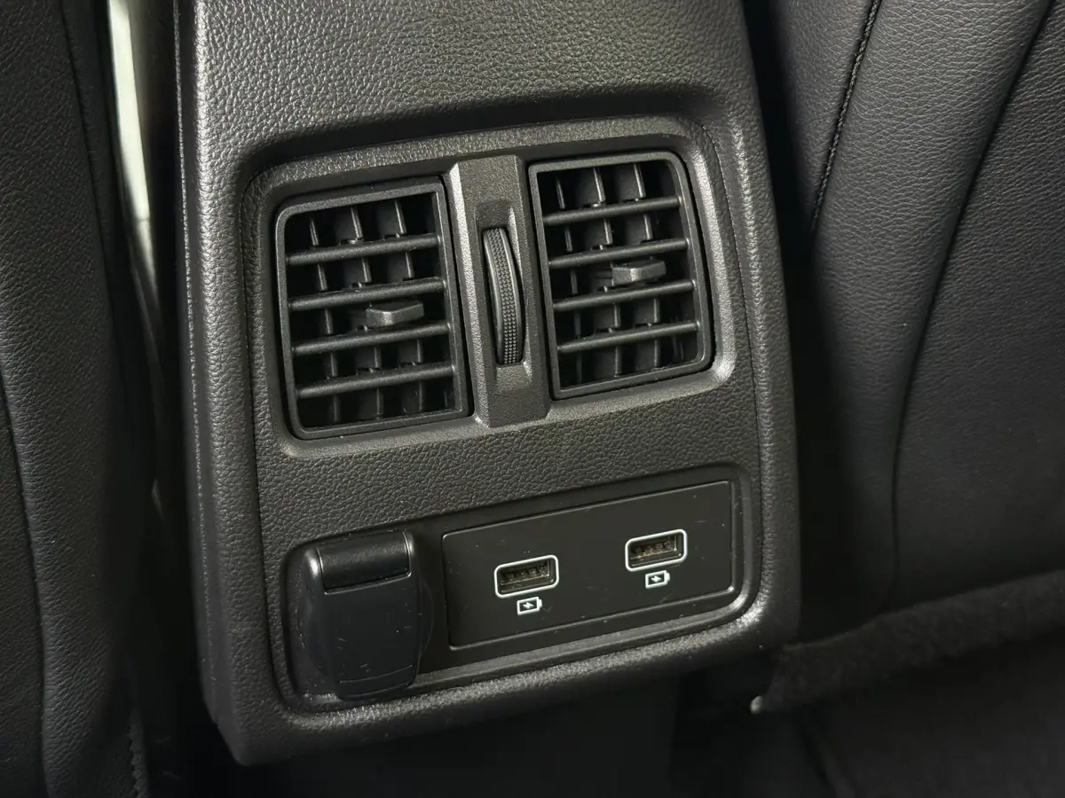 Captur 1.0 TCe 100 Intens SideBars | Carplay | Camera