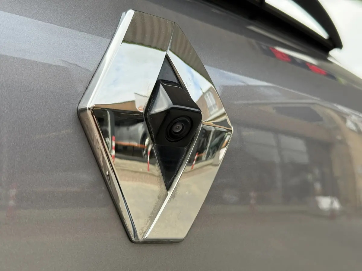 Captur 1.0 TCe 100 Intens SideBars | Carplay | Camera