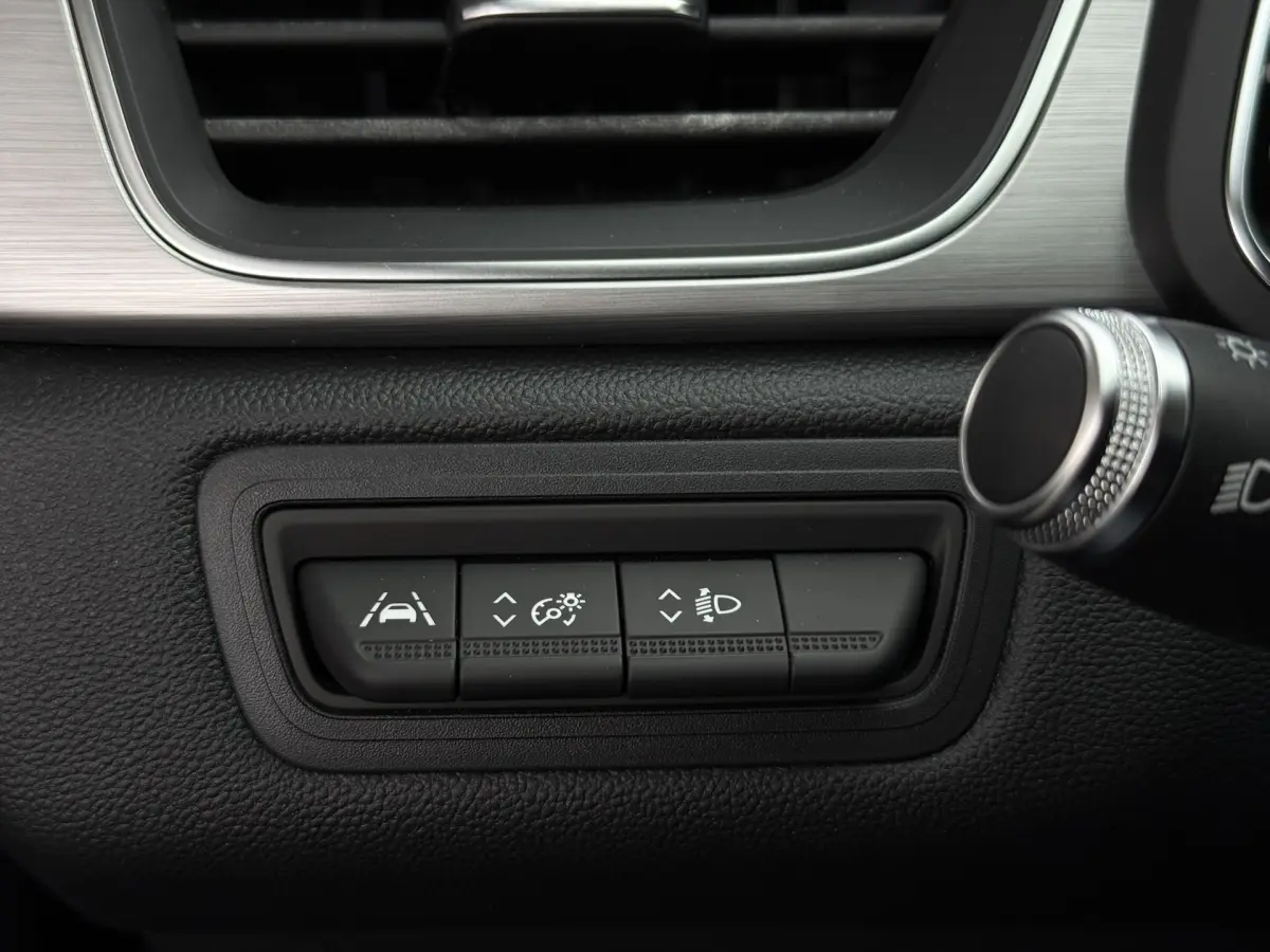 Captur 1.0 TCe 100 Intens SideBars | Carplay | Camera