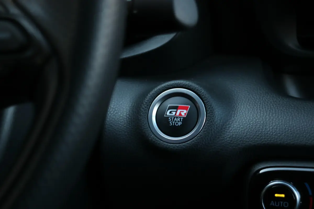 Yaris 1.5 Hybrid GR Sport | Automaat! | Blindspot | Carplay! |