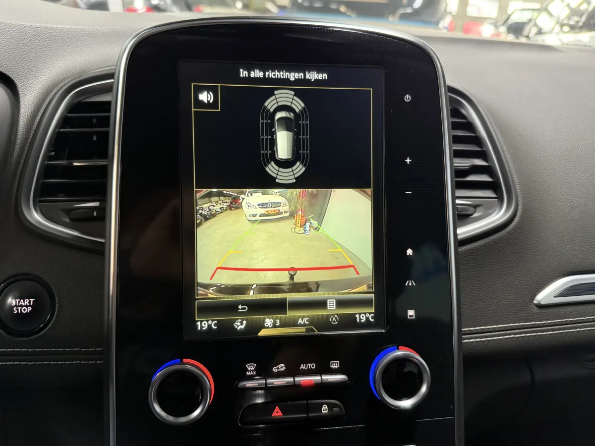 Scénic 1.3 TCe Bose // Led koplampen // Camera // Carplay