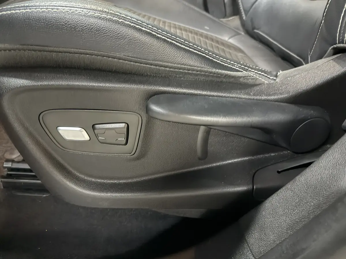 Scénic 1.3 TCe Bose // Led koplampen // Camera // Carplay