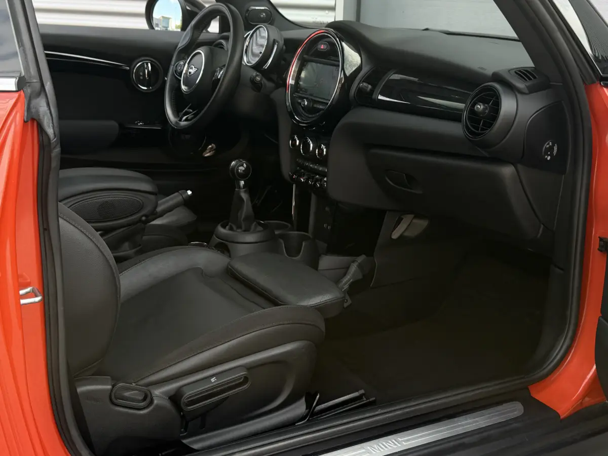3-Deurs 1.5 Cooper Chili I Pano.dak I Carplay I Leder I Camera I Harman Kardon