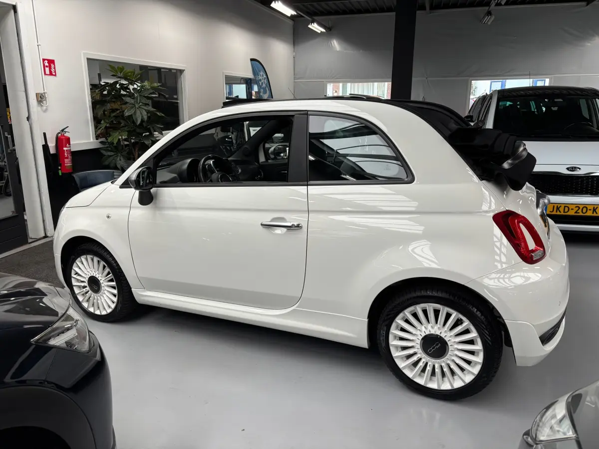 500C 1.0 Hybrid Rockstar / Carplay