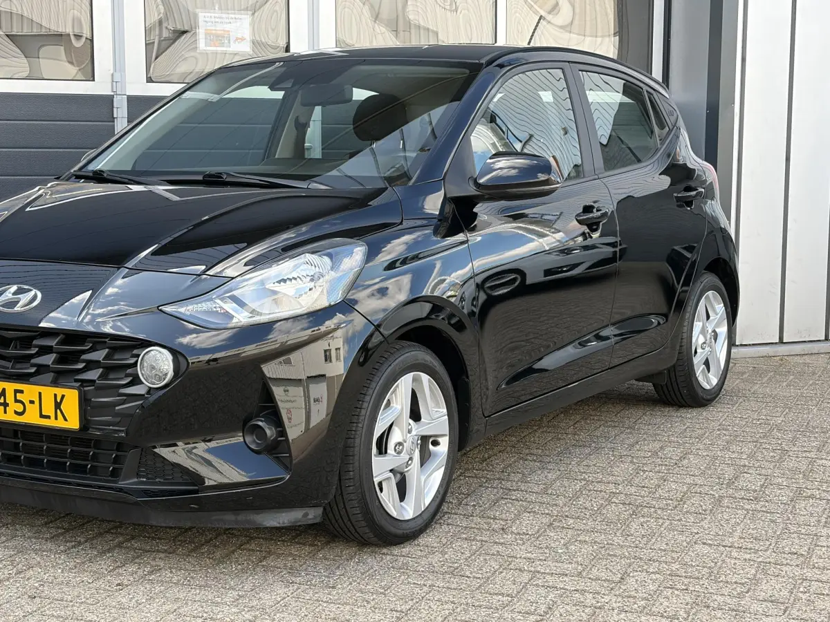 i10 1.0 Comfort 5-zits | Lichtmetaal | Elektrische ramen | CV | Parkeer sensoren |