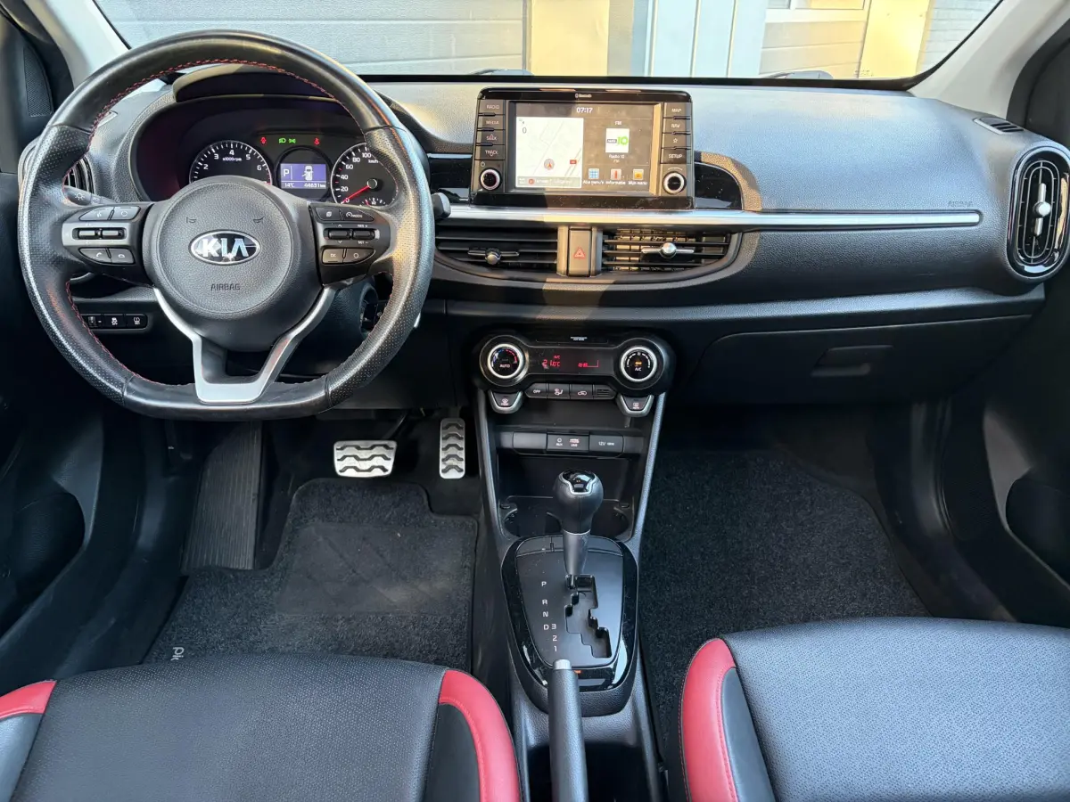 Picanto 1.2 CVVT GT Line | Pano | Camera | Sensoren | Climate | Lichtmetaal |