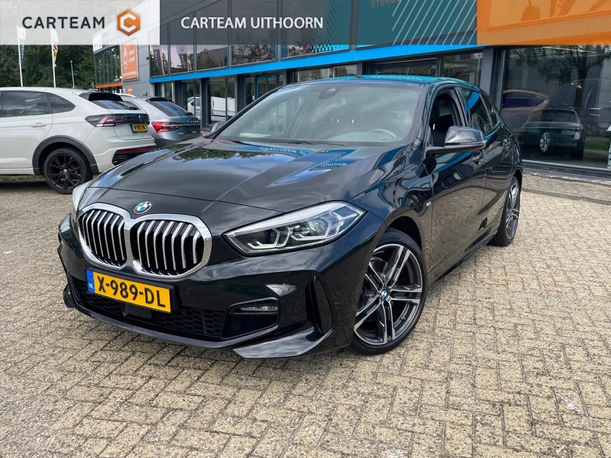 1 Serie 118i Executive M-Sport Nieuw staat !! Dealer onderhouden !!