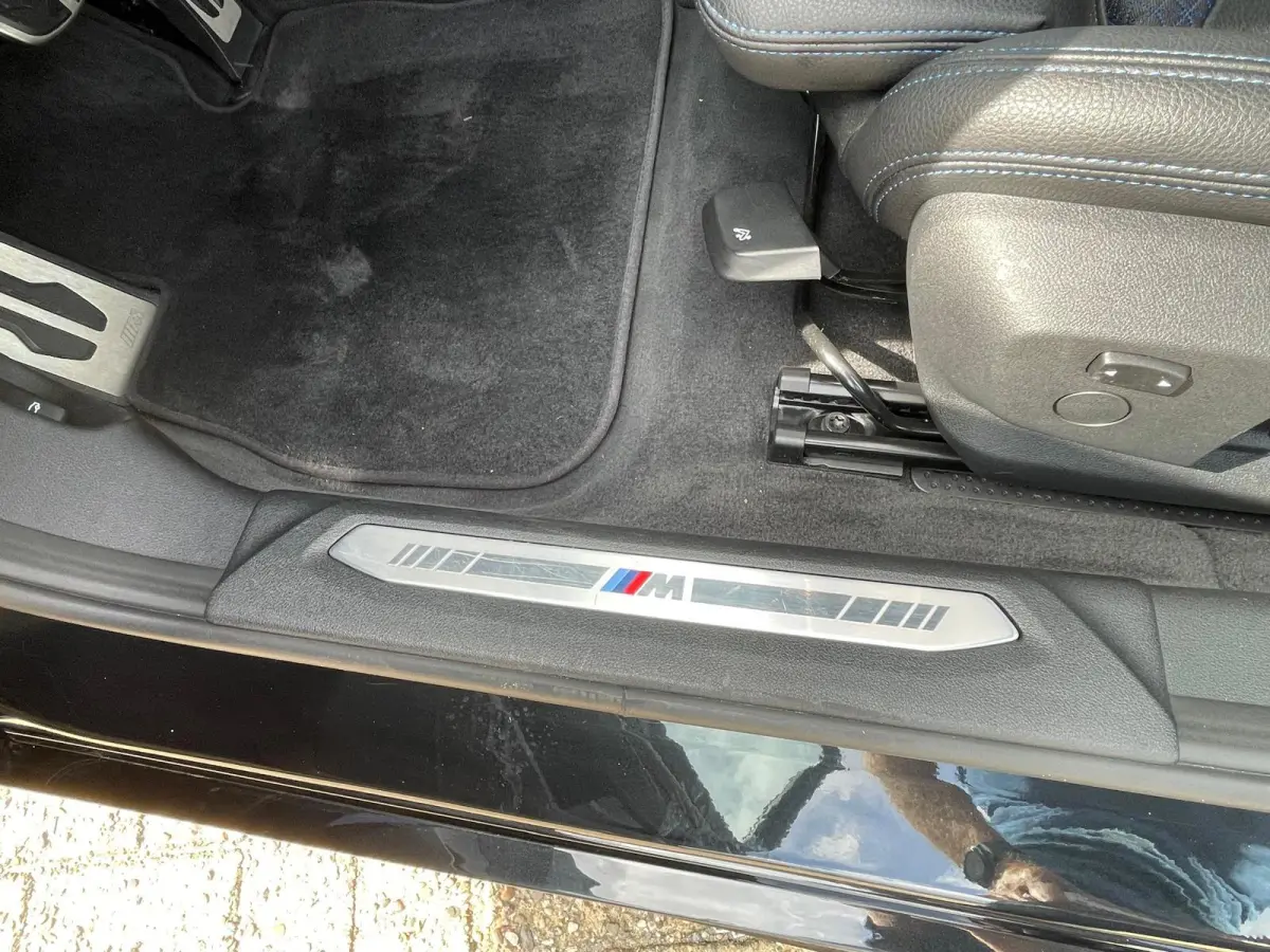 1 Serie 118i Executive M-Sport Nieuw staat !! Dealer onderhouden !!