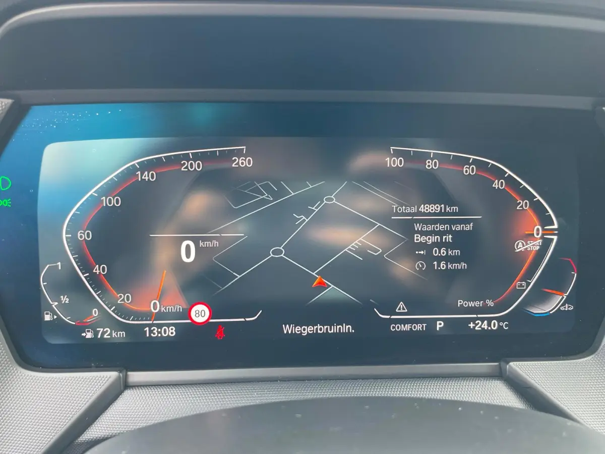 1 Serie 118i Executive M-Sport Nieuw staat !! Dealer onderhouden !!