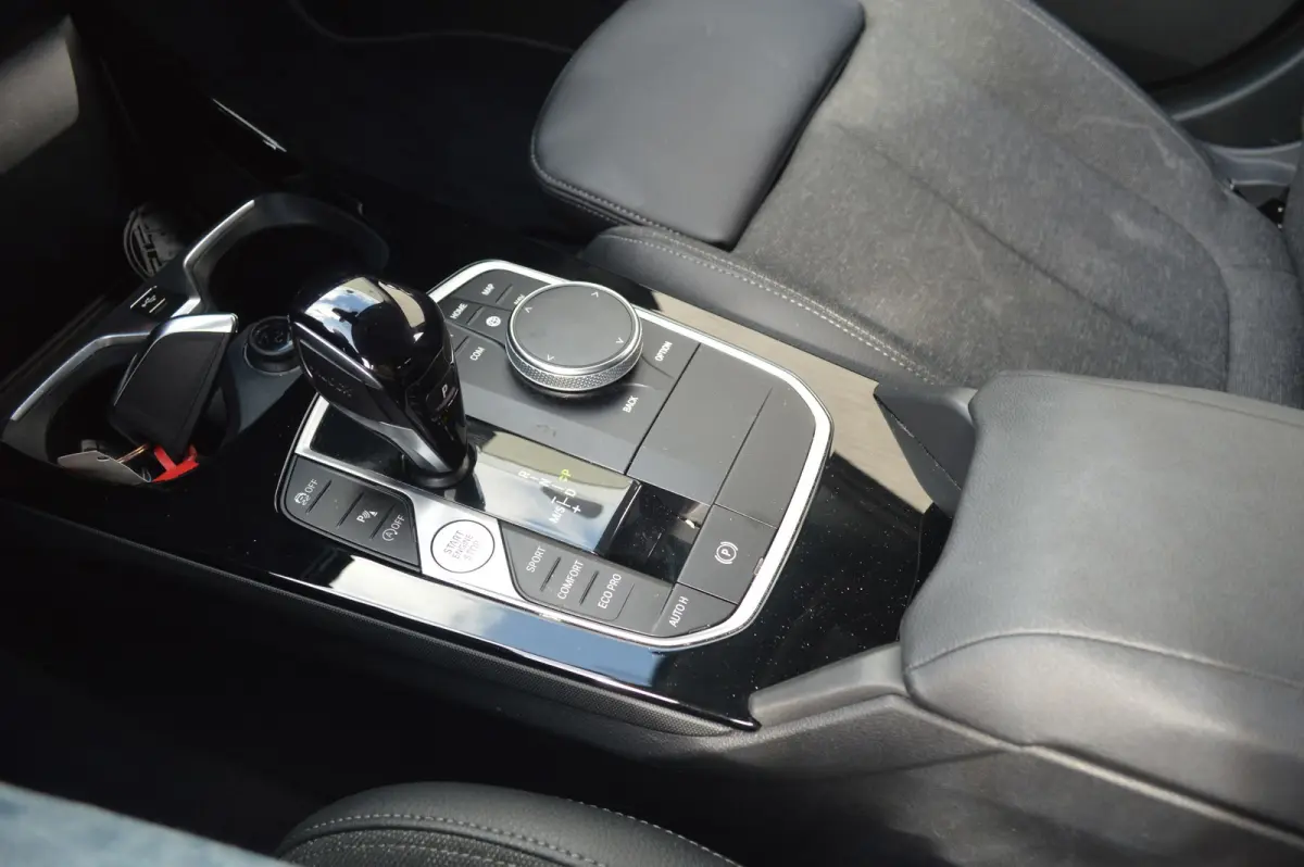 1 Serie 118i Automaat / BOVAG RIJKLAARPRIJS