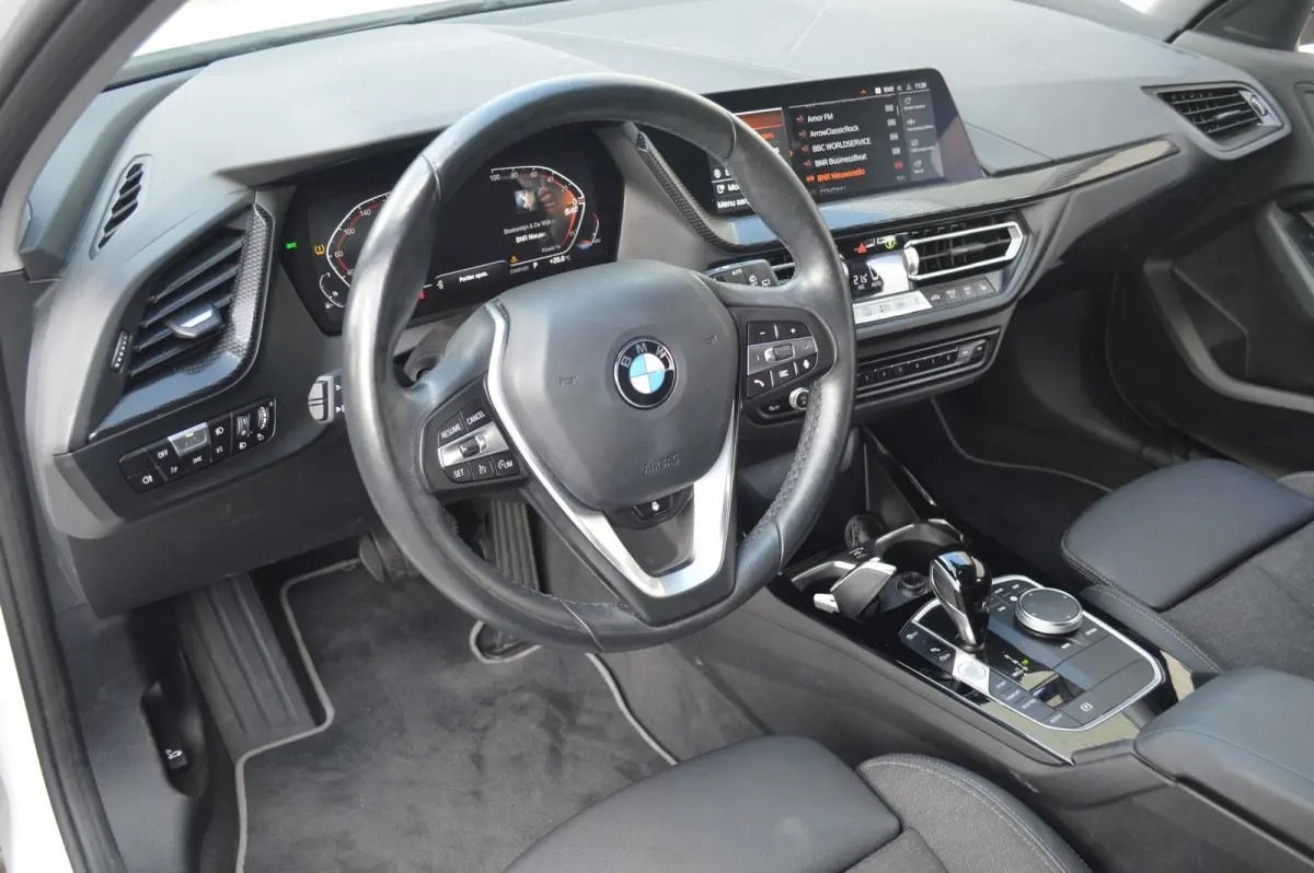 1 Serie 118i Automaat / BOVAG RIJKLAARPRIJS