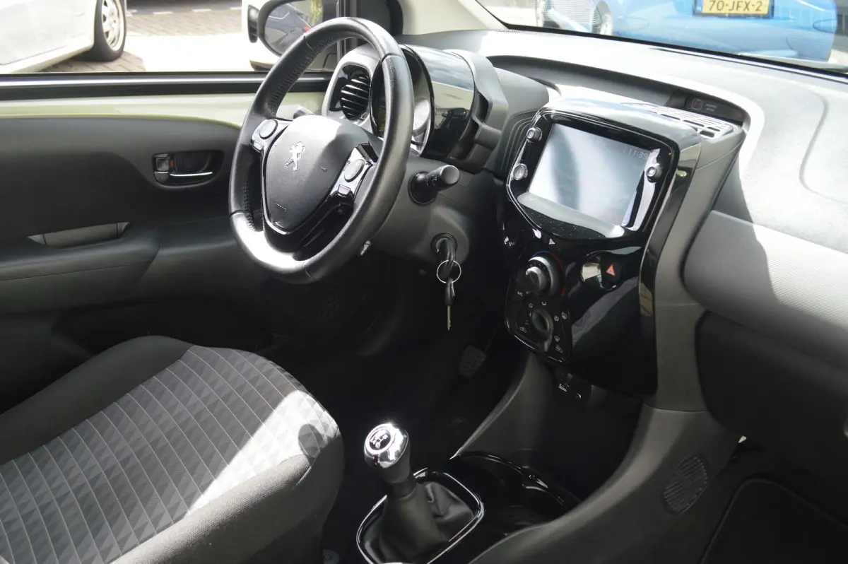 108 1.0 e-VTi Allure / BOVAG RIJKLAARPRIJS