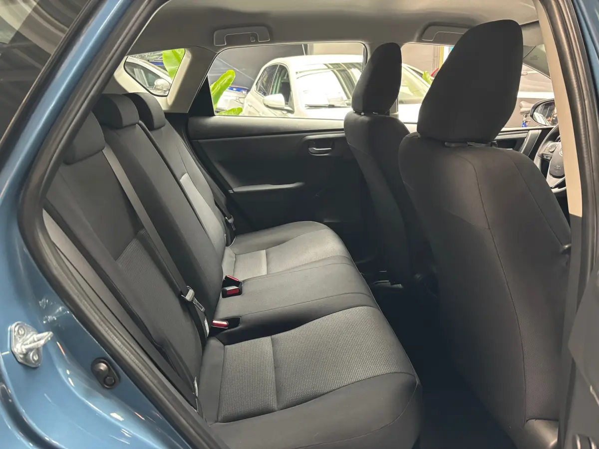 Auris 1.8 Hybrid Now