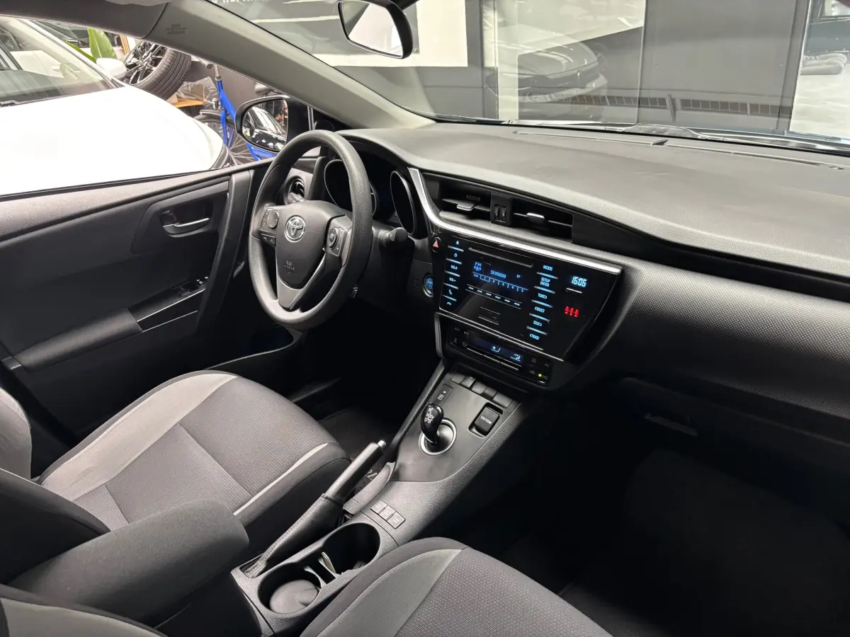Auris 1.8 Hybrid Now