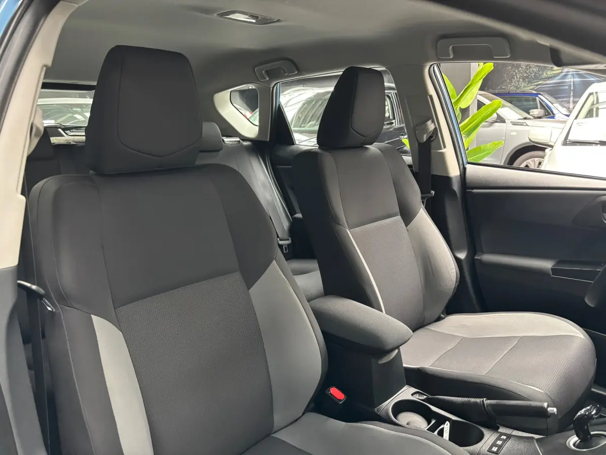 Auris 1.8 Hybrid Now