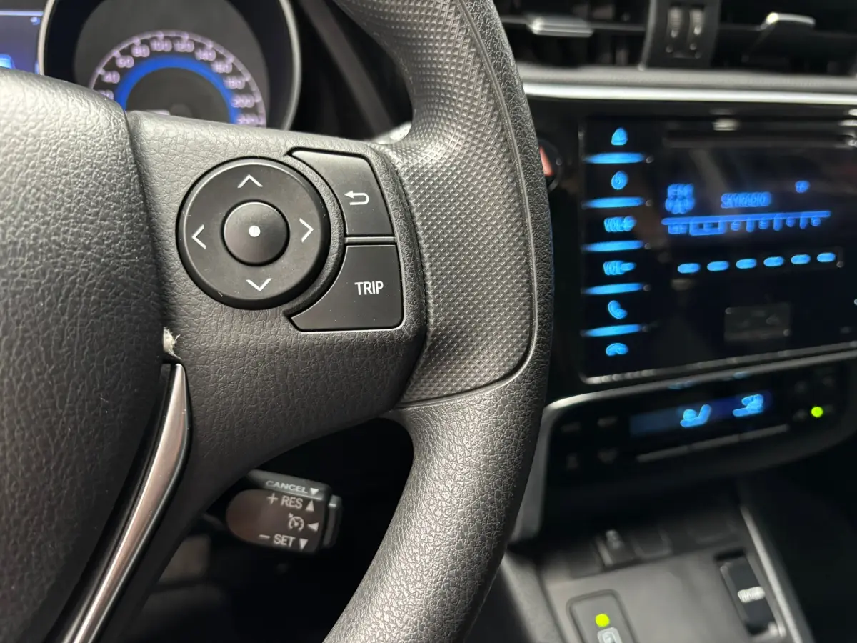 Auris 1.8 Hybrid Now