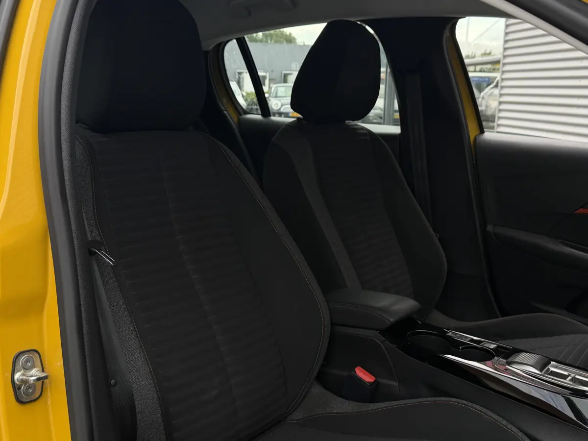 e-208 EV Active 50 kWh I Carplay I Navi I SOH 100%